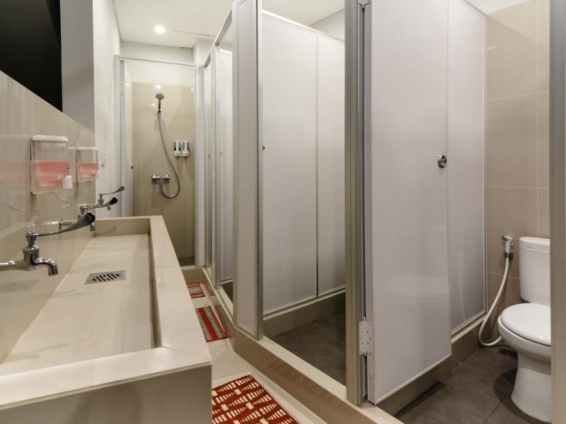 Qb Sleep Capsule Hotel Kuta  Bagian luar foto