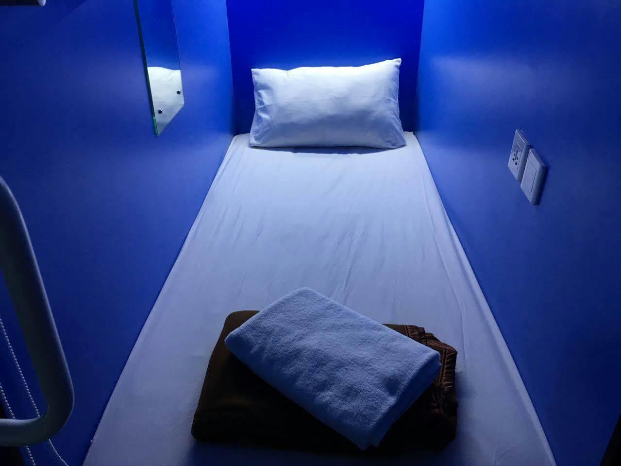 Qb Sleep Capsule Hotel Kuta  Bagian luar foto
