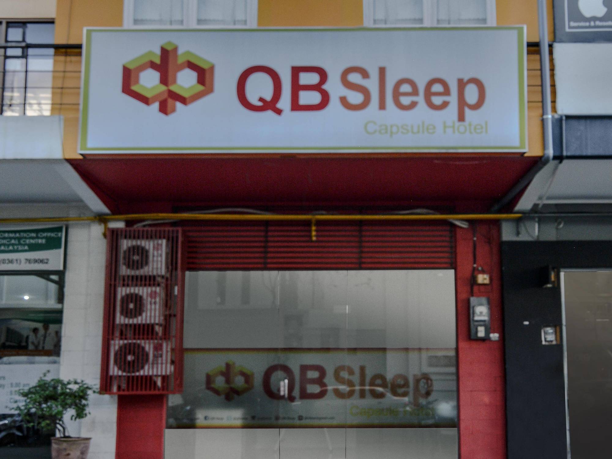 Qb Sleep Capsule Hotel Kuta  Bagian luar foto